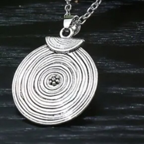 Vintage Retro Ethnic Round Disc Necklace & Earring Set - Silver Electro-Plated - Picture 2 of 4